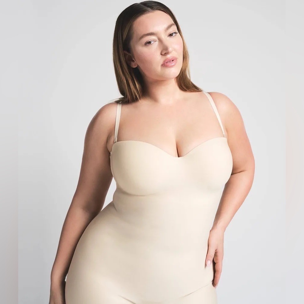 SKIMS Body Strapless Underwire Mid Thigh Bodysuit